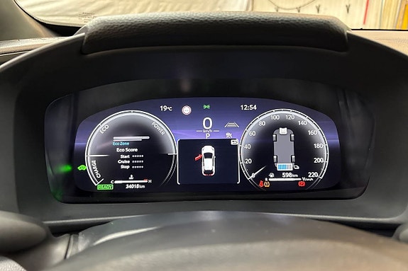 Toyota C-HR 16 of 21