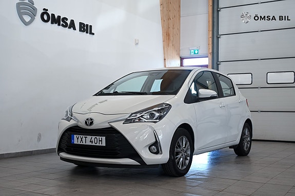 Toyota Yaris 2 of 5