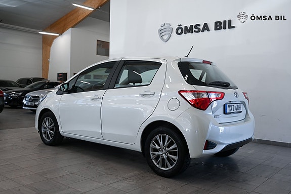 Toyota Yaris 5 of 5