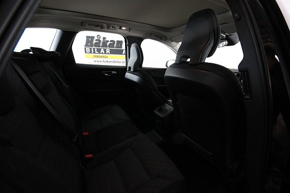 Volvo XC60 4 of 5