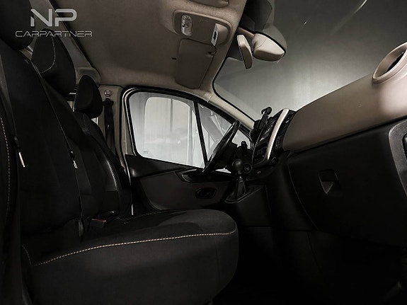 Renault Trafic 7 of 22