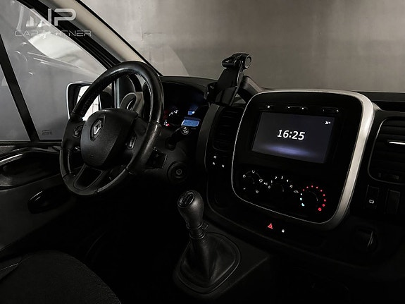 Renault Trafic 8 of 22