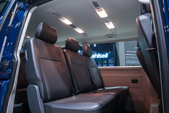 Volkswagen Caravelle 3 of 5