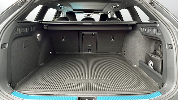 Volkswagen Passat 12 of 12