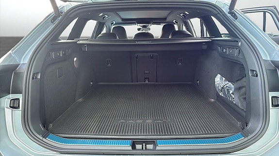 Volkswagen Passat 12 of 12