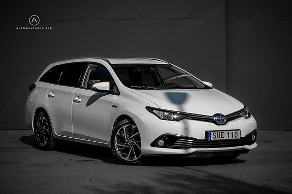 Toyota Auris 4 of 5