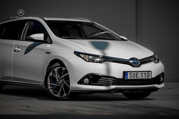 Toyota Auris 5 of 5