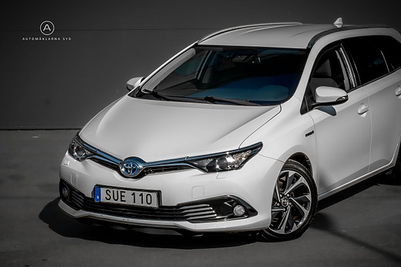 Toyota Auris 3 of 5