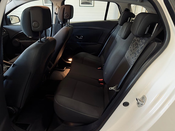 Renault Megane 24 of 27