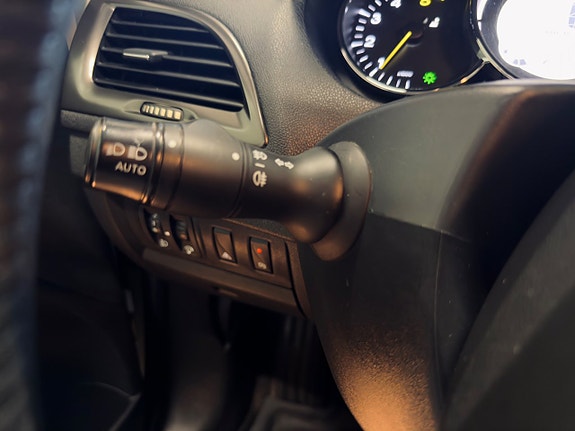 Renault Megane 18 of 27