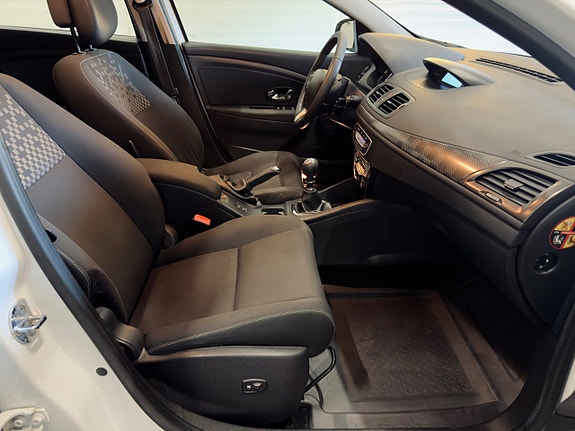 Renault Megane 21 of 27