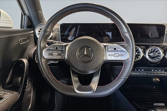 Mercedes-Benz A250 e 12 of 17