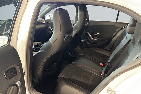 Mercedes-Benz A250 e 15 of 17
