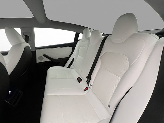 Tesla Model 3 28 of 30