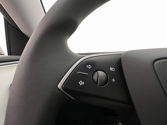 Tesla Model 3 15 of 30