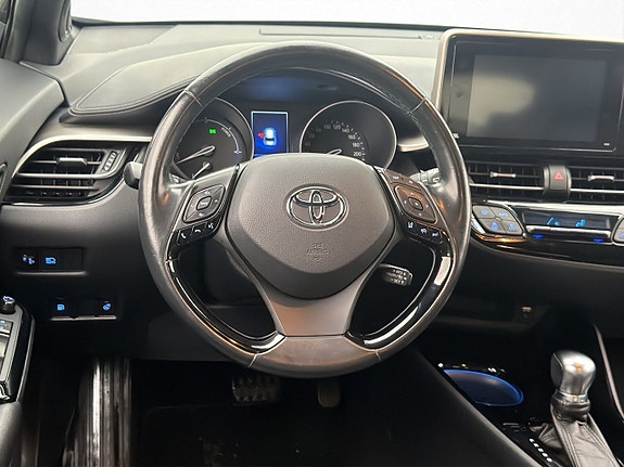 Toyota C-HR 11 of 27