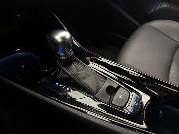 Toyota C-HR 19 of 27