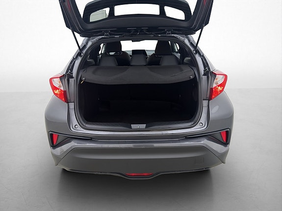 Toyota C-HR 23 of 27