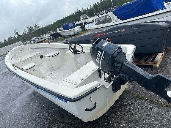 Crescent 465 & Yamaha 30 hk 2-takt, elstart 3-cyl 2 of 4