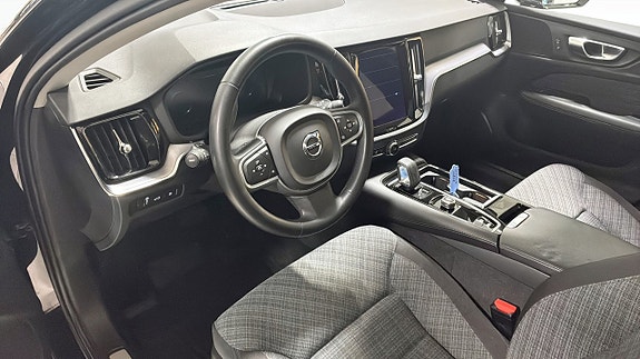Volvo V60 4 of 5