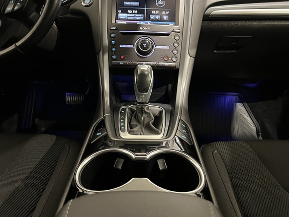 Ford Mondeo 17 of 25