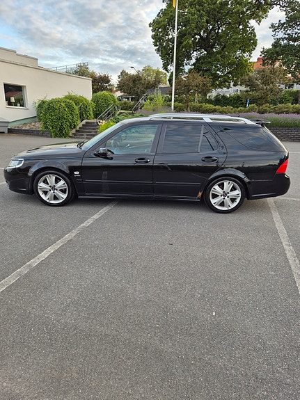 Saab 9-5 3 of 5