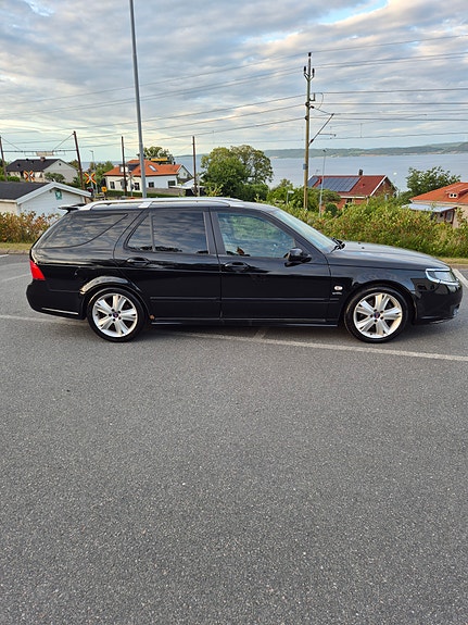 Saab 9-5 2 of 5