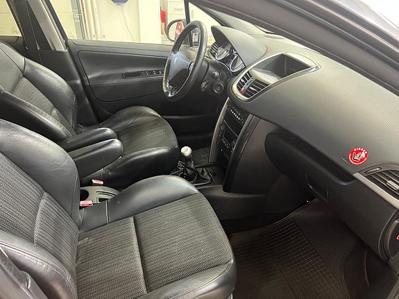 Peugeot 207 9 of 11