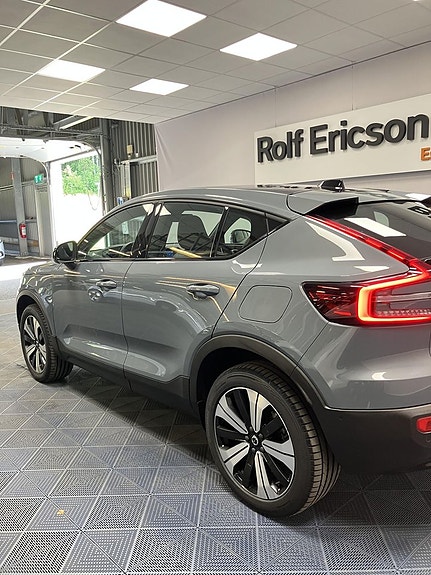Volvo C40 2 of 5