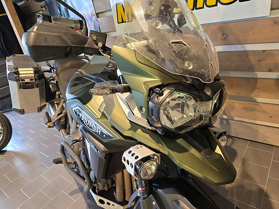 Triumph Explorer 1200 XCA 12 of 13