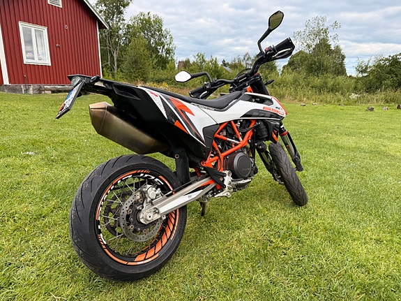 KTM KTM 690 SMC R 2 of 3