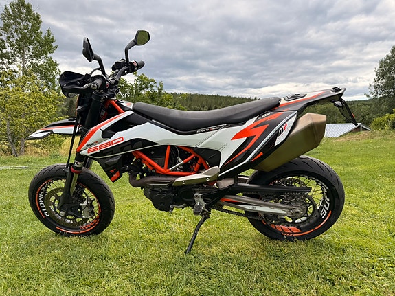 KTM KTM 690 SMC R 3 of 3