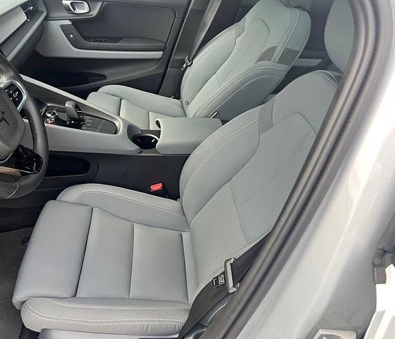 Polestar 2 4 of 23