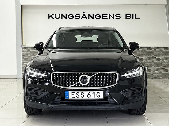 Volvo V60 Cross Country 5 of 5