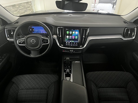 Volvo V60 Cross Country 14 of 23