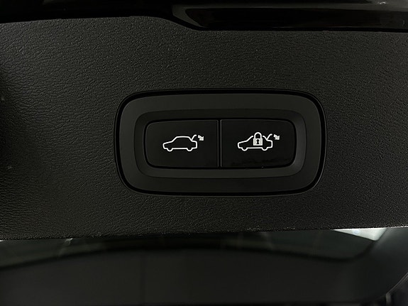 Volvo V60 Cross Country 18 of 23