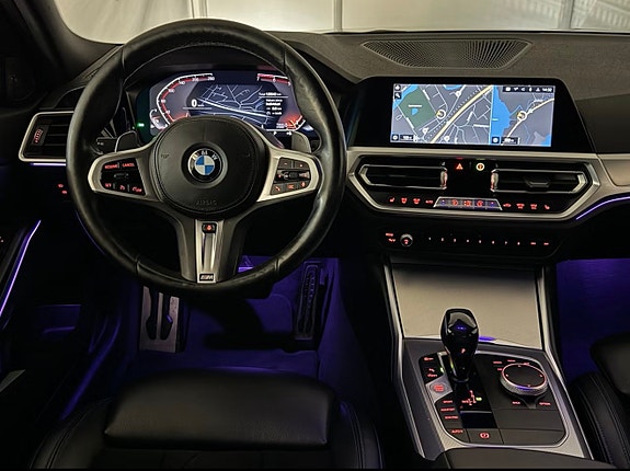 BMW 330i 8 of 13