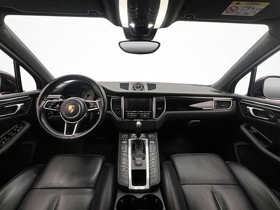 Porsche Macan S 17 of 30