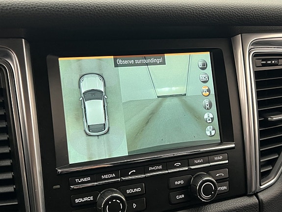Porsche Macan S 24 of 30