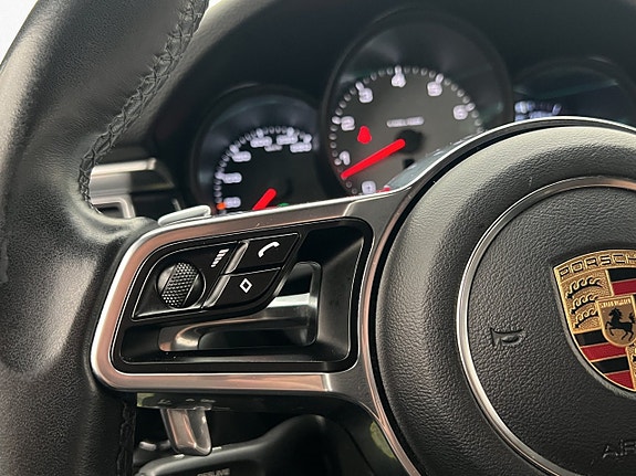 Porsche Macan S 20 of 30