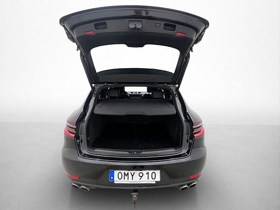 Porsche Macan S 11 of 30