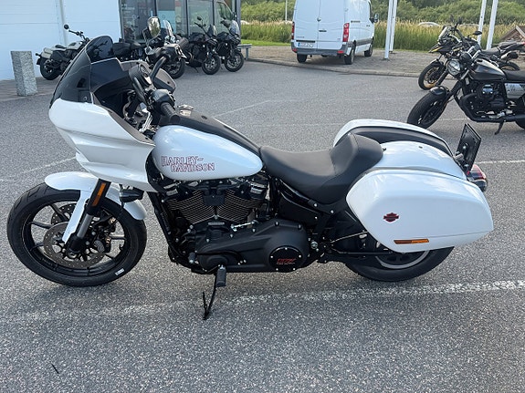 Harley-Davidson Low Rider ST 117 Demo/5 mil/Finns i Butik 2 of 8