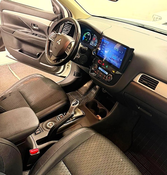 Mitsubishi Outlander 17 of 19