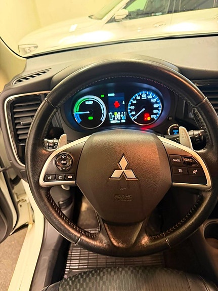 Mitsubishi Outlander 13 of 19