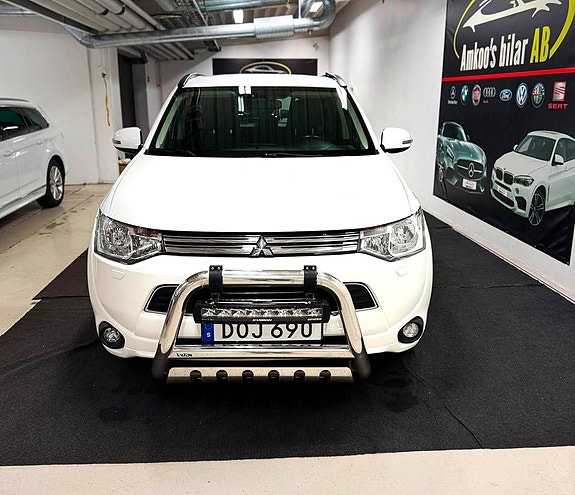 Mitsubishi Outlander 4 of 5