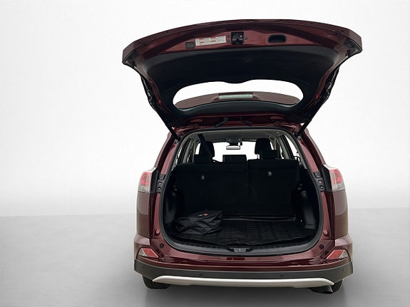 Toyota RAV4 27 of 30