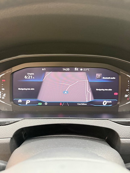 Volkswagen Passat 9 of 20