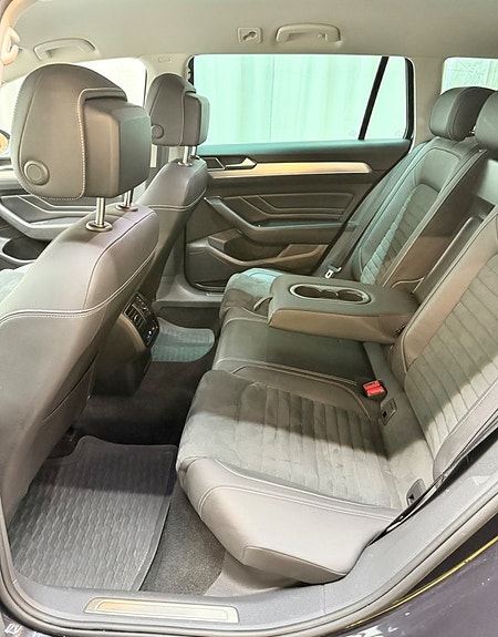 Volkswagen Passat 6 of 20