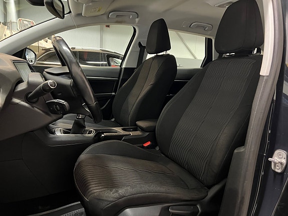 Peugeot 308 SW 11 of 25
