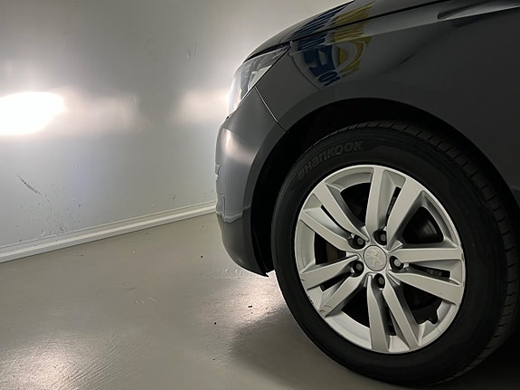 Peugeot 308 SW 13 of 25